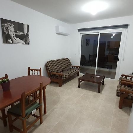 Lovely Apartment At The City Center Of Paphos Eksteriør billede